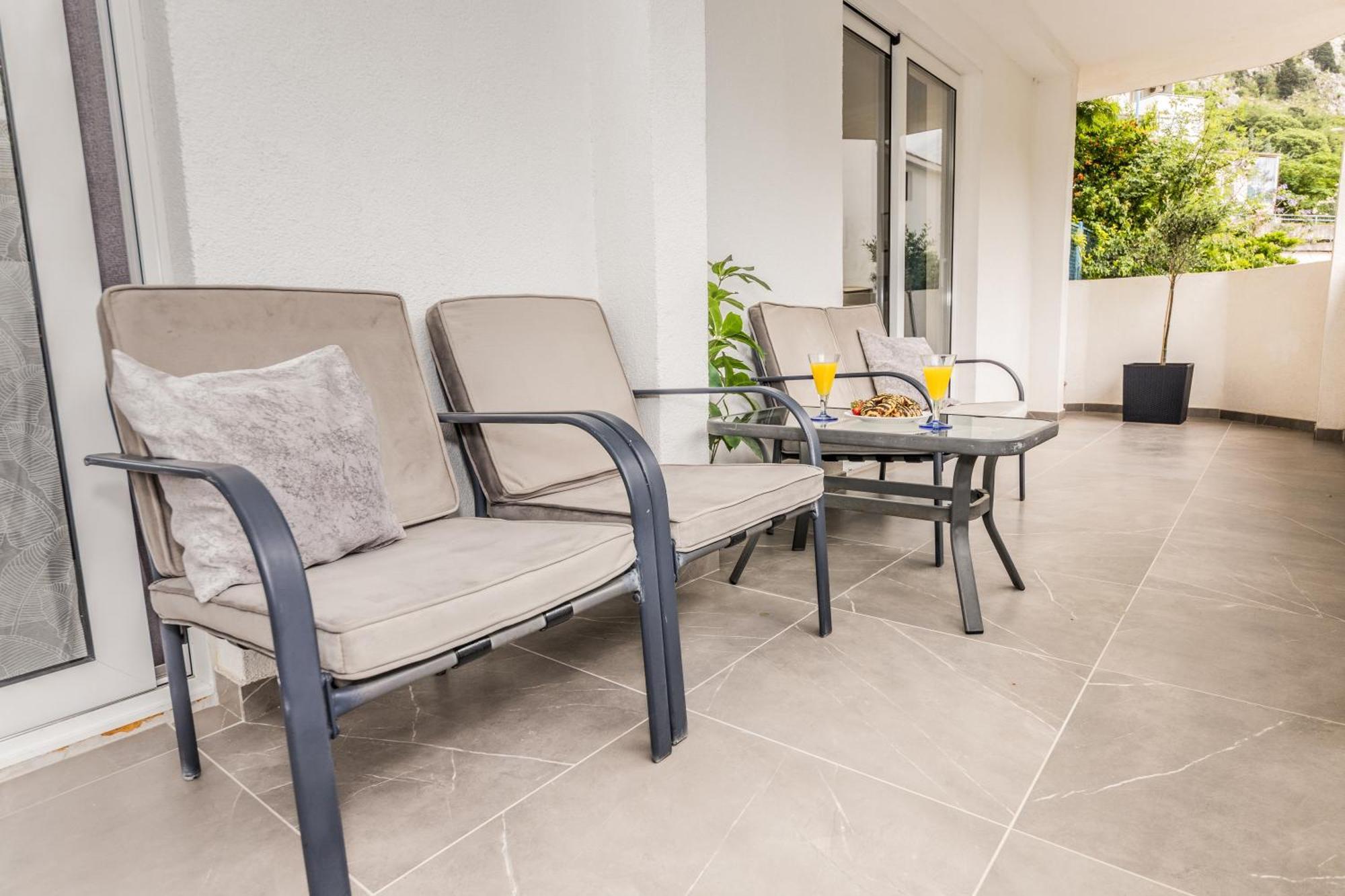 Paun Apartment Котор Екстериор снимка
