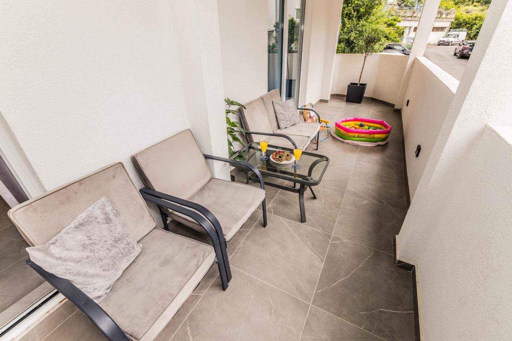 Paun Apartment Котор Екстериор снимка