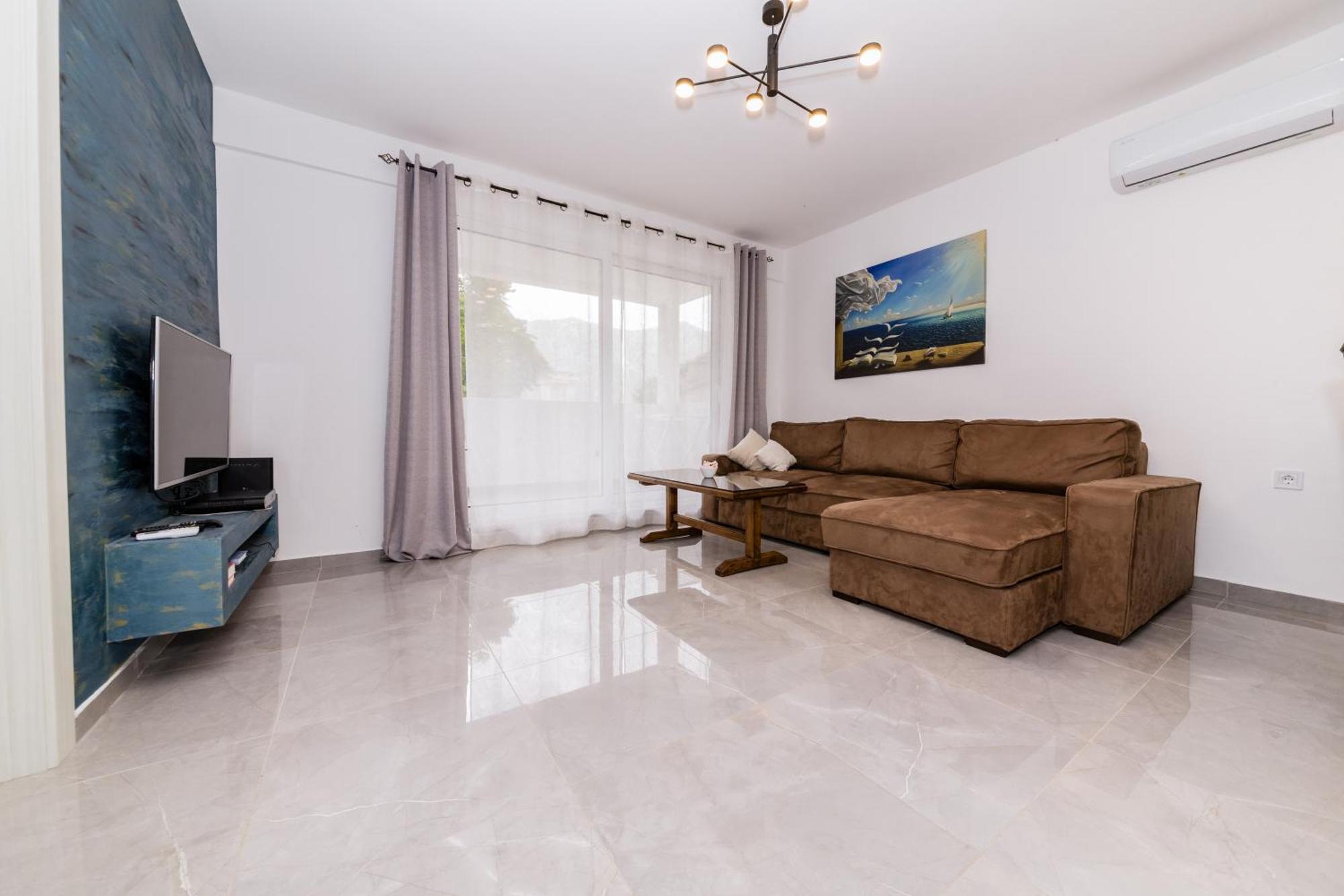 Paun Apartment Котор Екстериор снимка